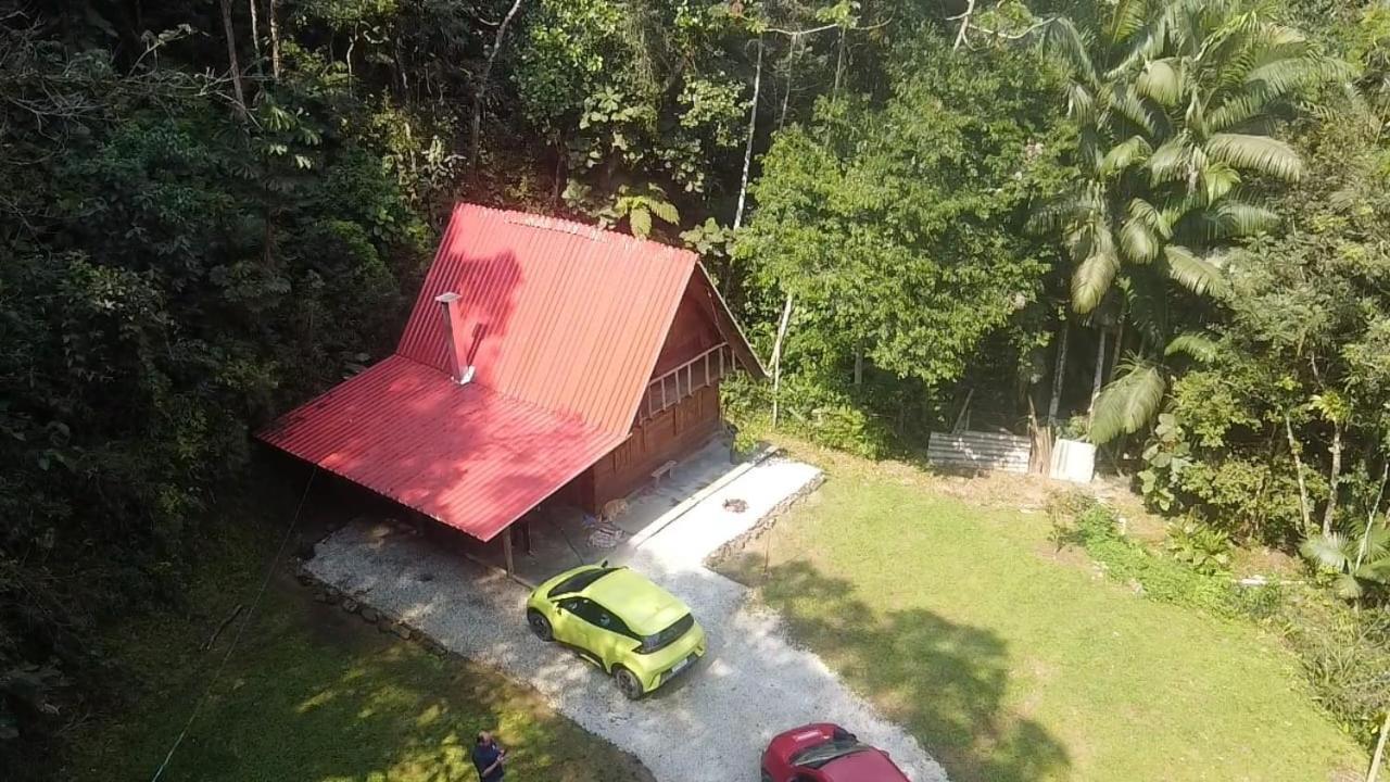 Chale Em Meio A Natureza! Guabiruba Bagian luar foto
